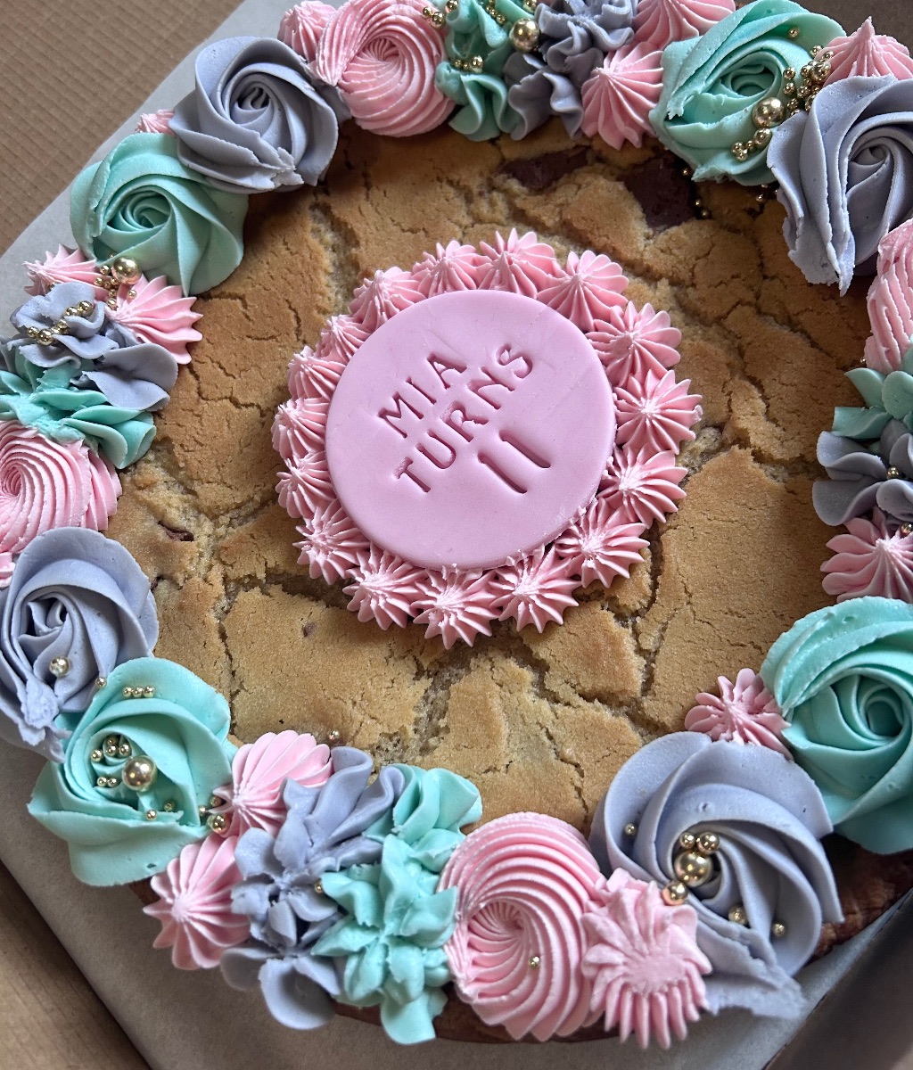 Giant cookie